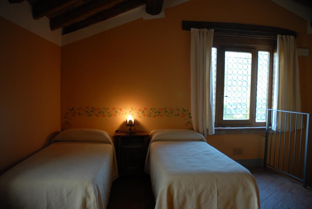 Agriturismo La Costa Crema Cameră foto